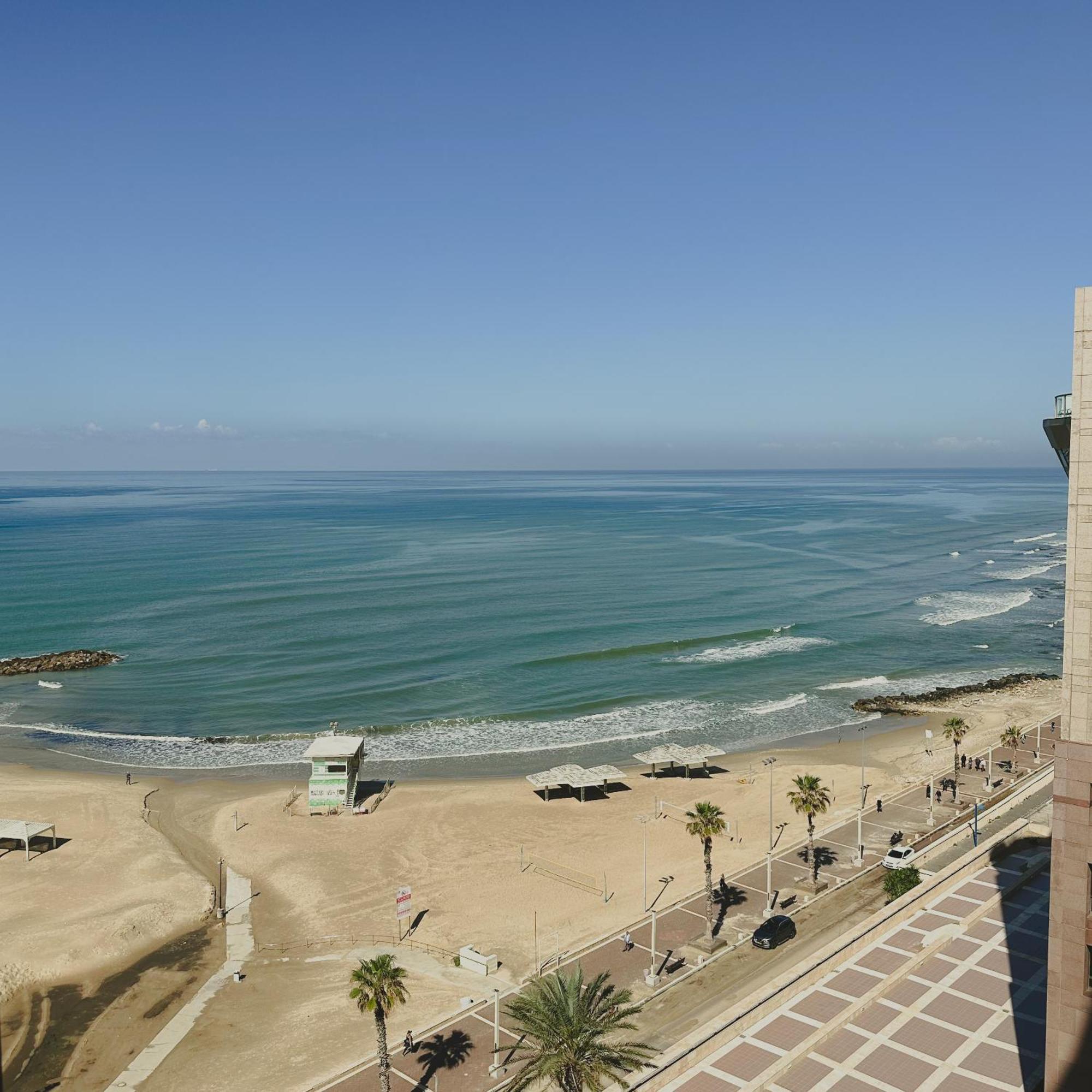 Haifa Almog Tower- "Blue Reef" Suite On The Sea エクステリア 写真
