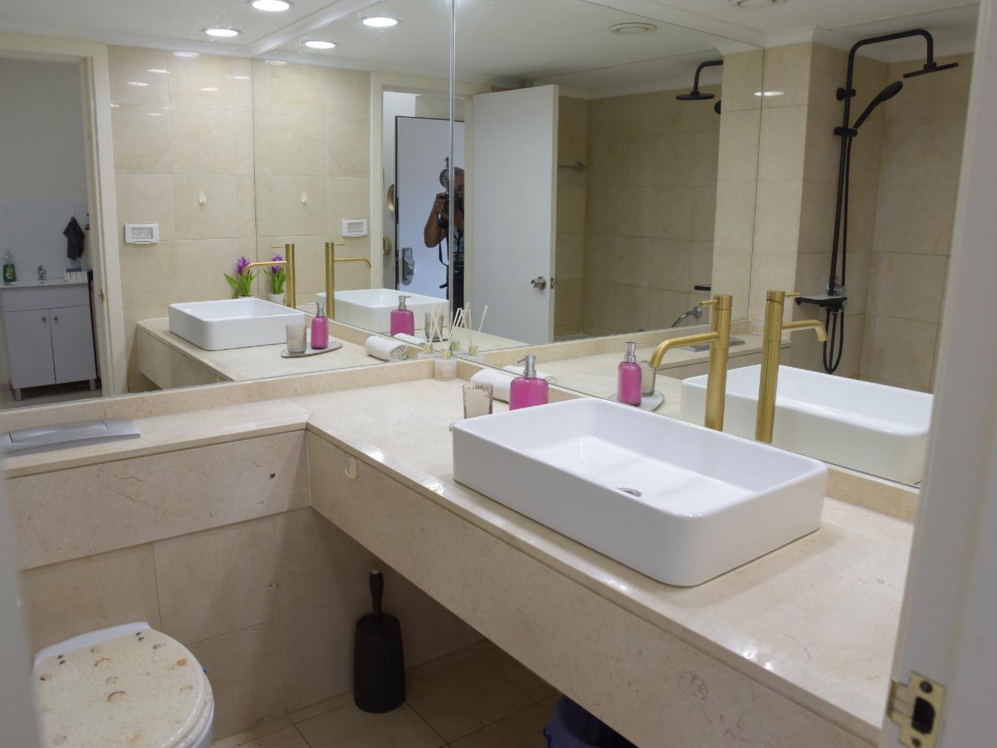Haifa Almog Tower- "Blue Reef" Suite On The Sea エクステリア 写真