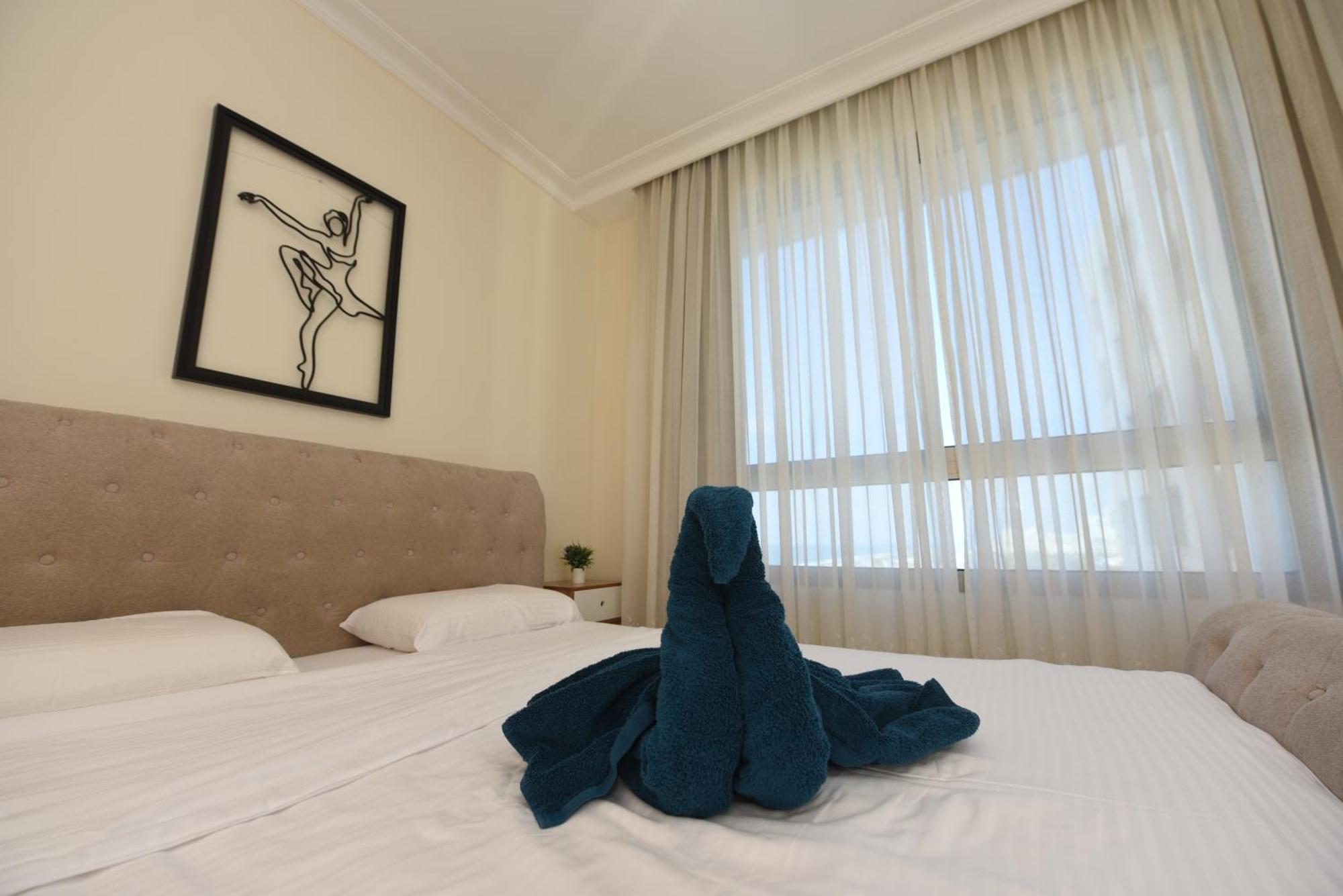 Haifa Almog Tower- "Blue Reef" Suite On The Sea エクステリア 写真
