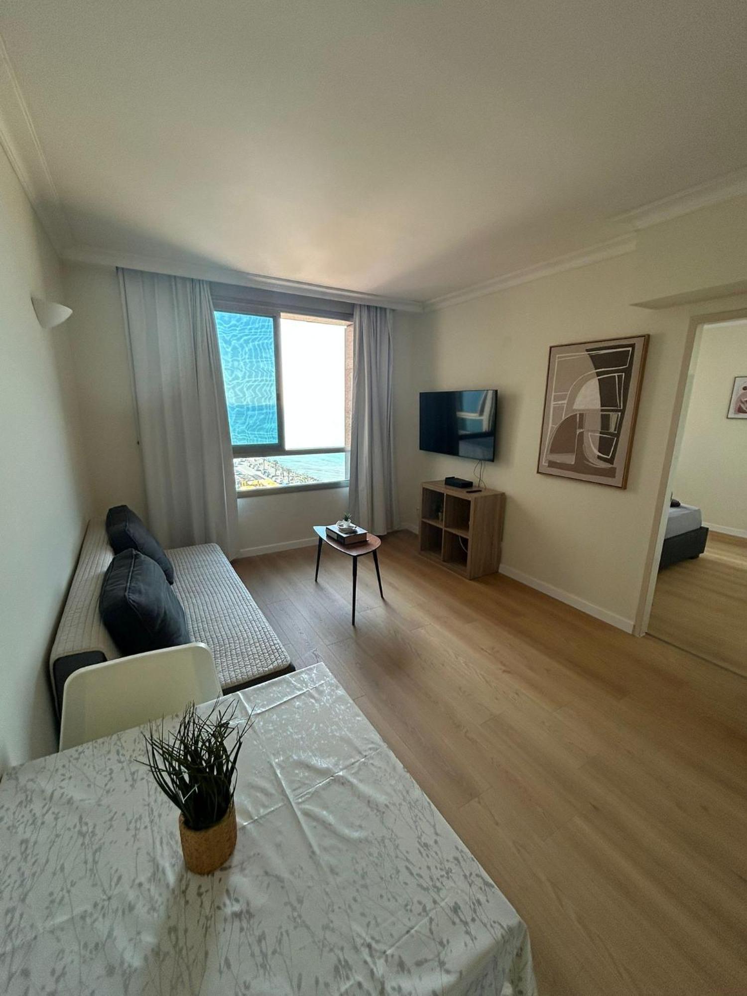 Haifa Almog Tower- "Blue Reef" Suite On The Sea エクステリア 写真